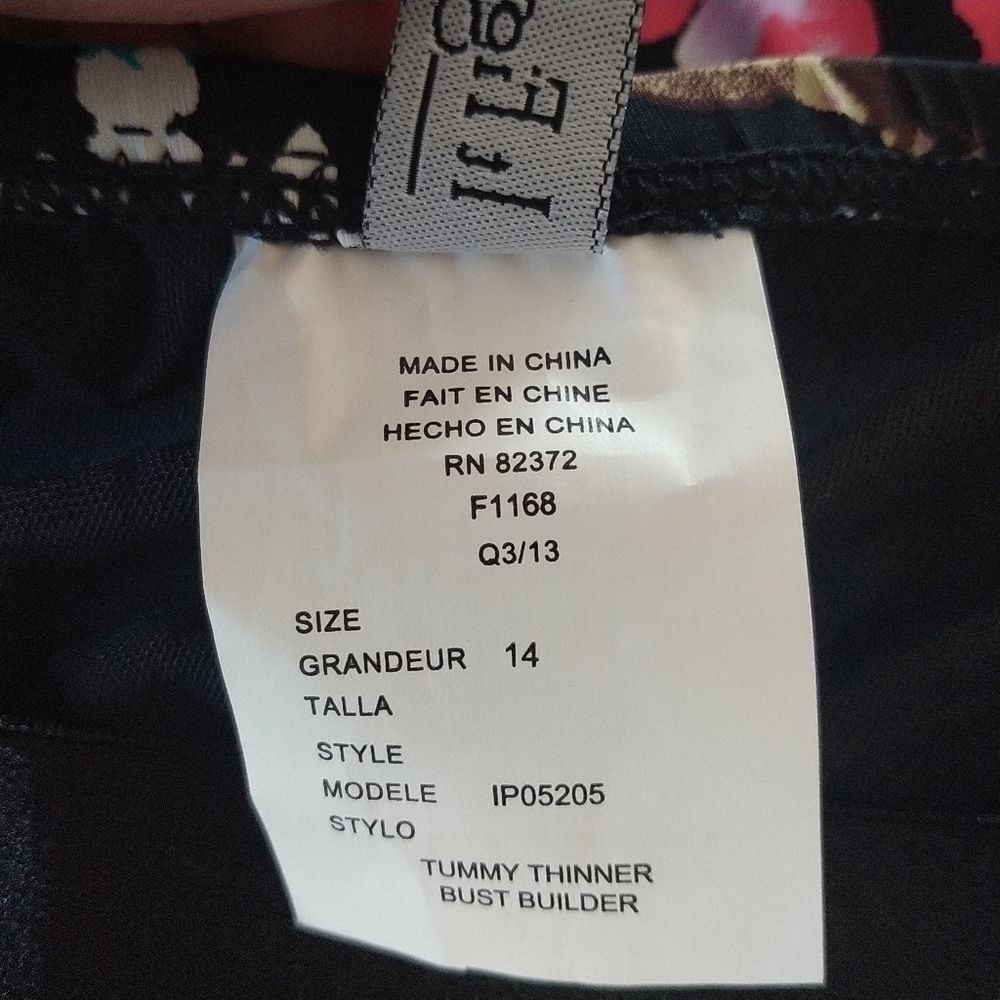 It Figures Halterkini Floral Swim Top Bust Builder 14 - Picture 8 of 15